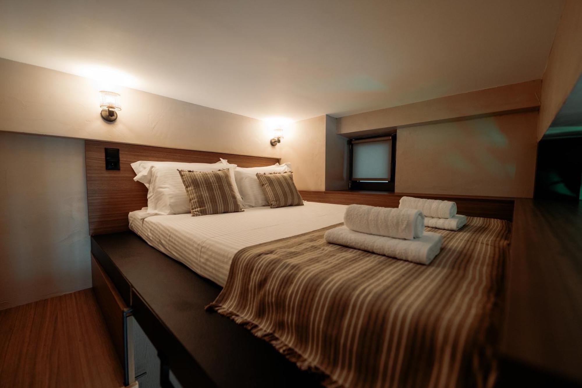 Elegance Lofts *